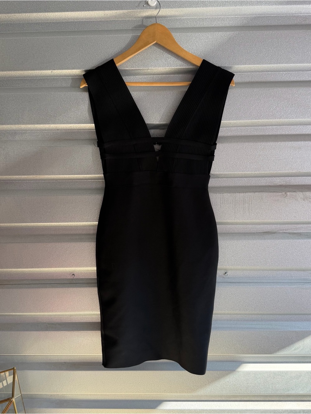 Bella Barnett NWT Archie dress in black